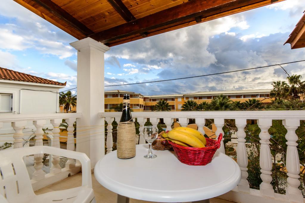 Romantic Studios Lithakia  Chambre photo